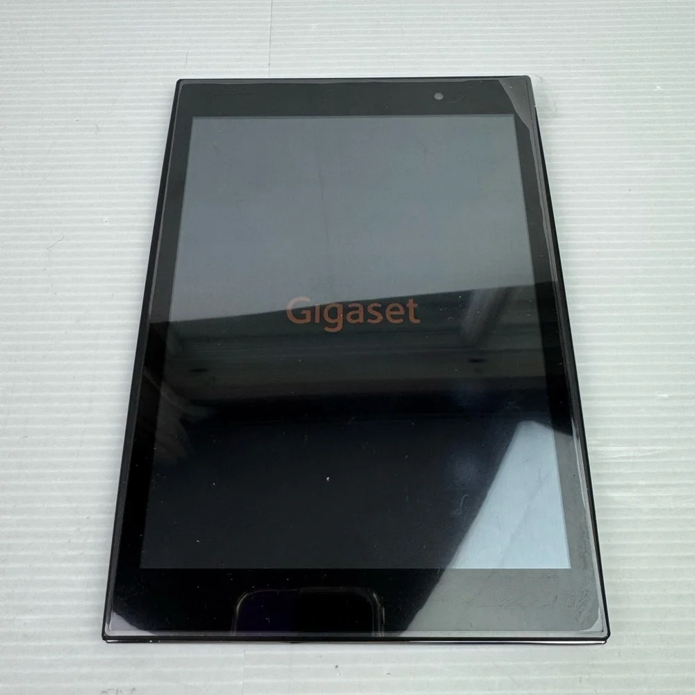 Gigaset Android 8 Inch QV830 8GB Black LCD Tablet With Black Case Tested Working
